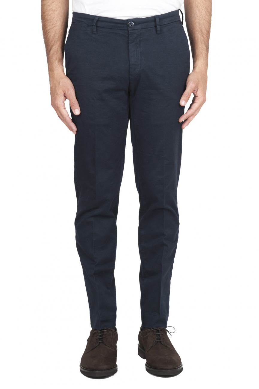 SBU 02918_2020AW Pantalones chinos clásicos en algodón elástico azul 01
