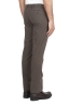 SBU 02924_2020AW Pantalones chinos clásicos en algodón elástico marrón 04