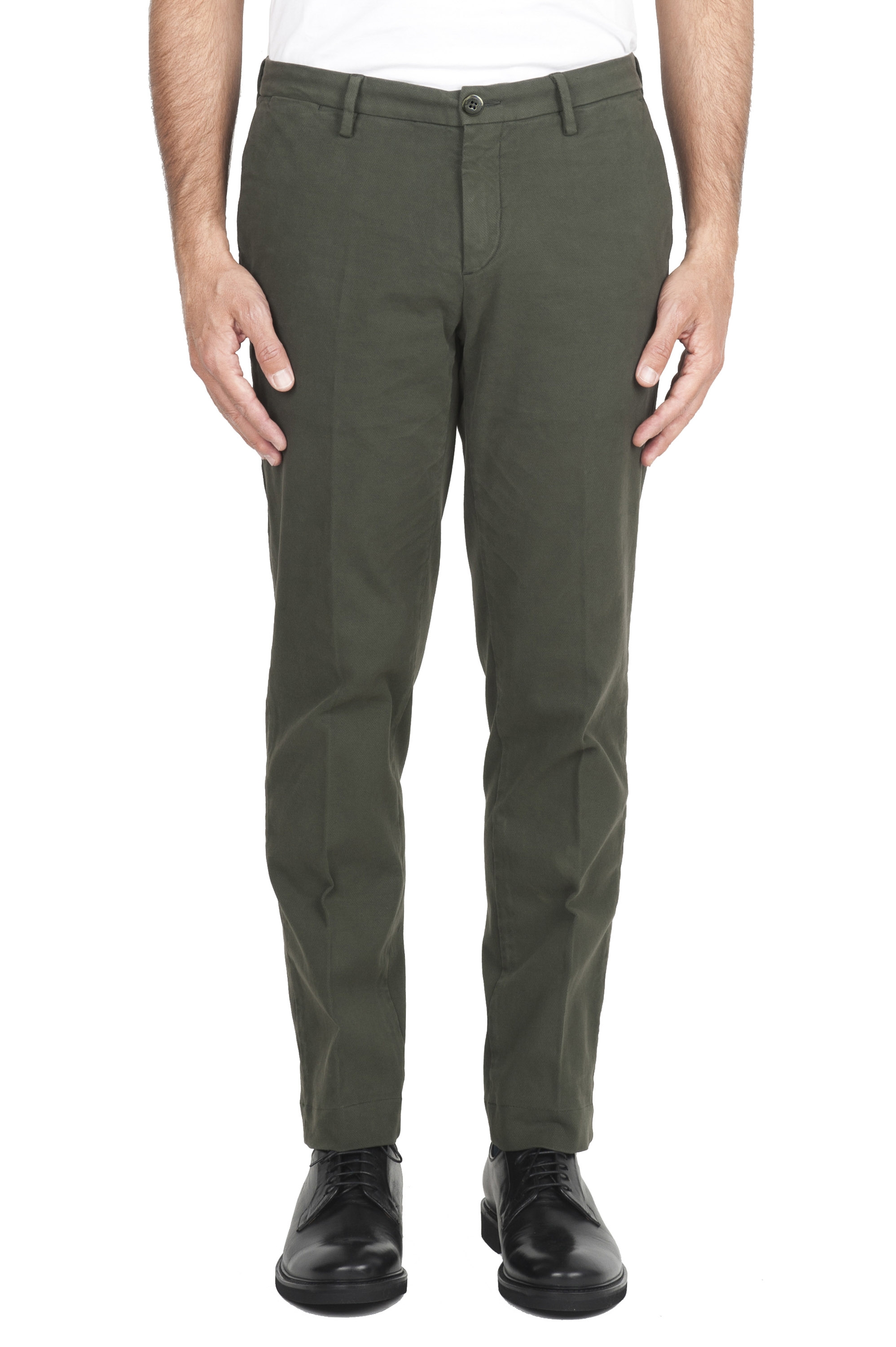 SBU 02926_2020AW Pantalones chinos clásicos en algodón elástico verde 01