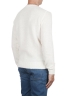 SBU 02985_2020AW White cashmere and wool blend crew neck sweater 04