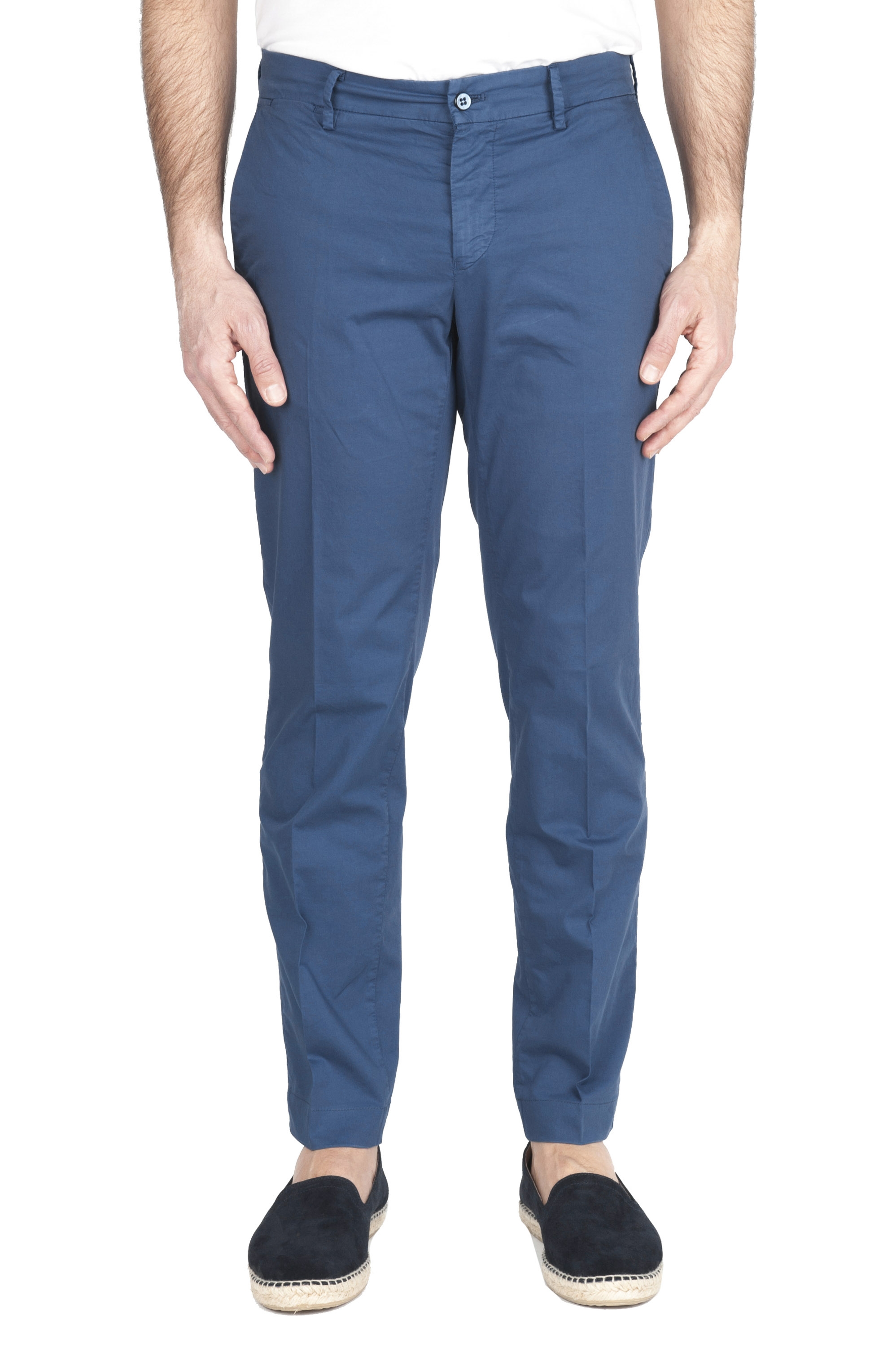 SBU 03255_2021SS Pantalones chinos clásicos en algodón elástico azul 01
