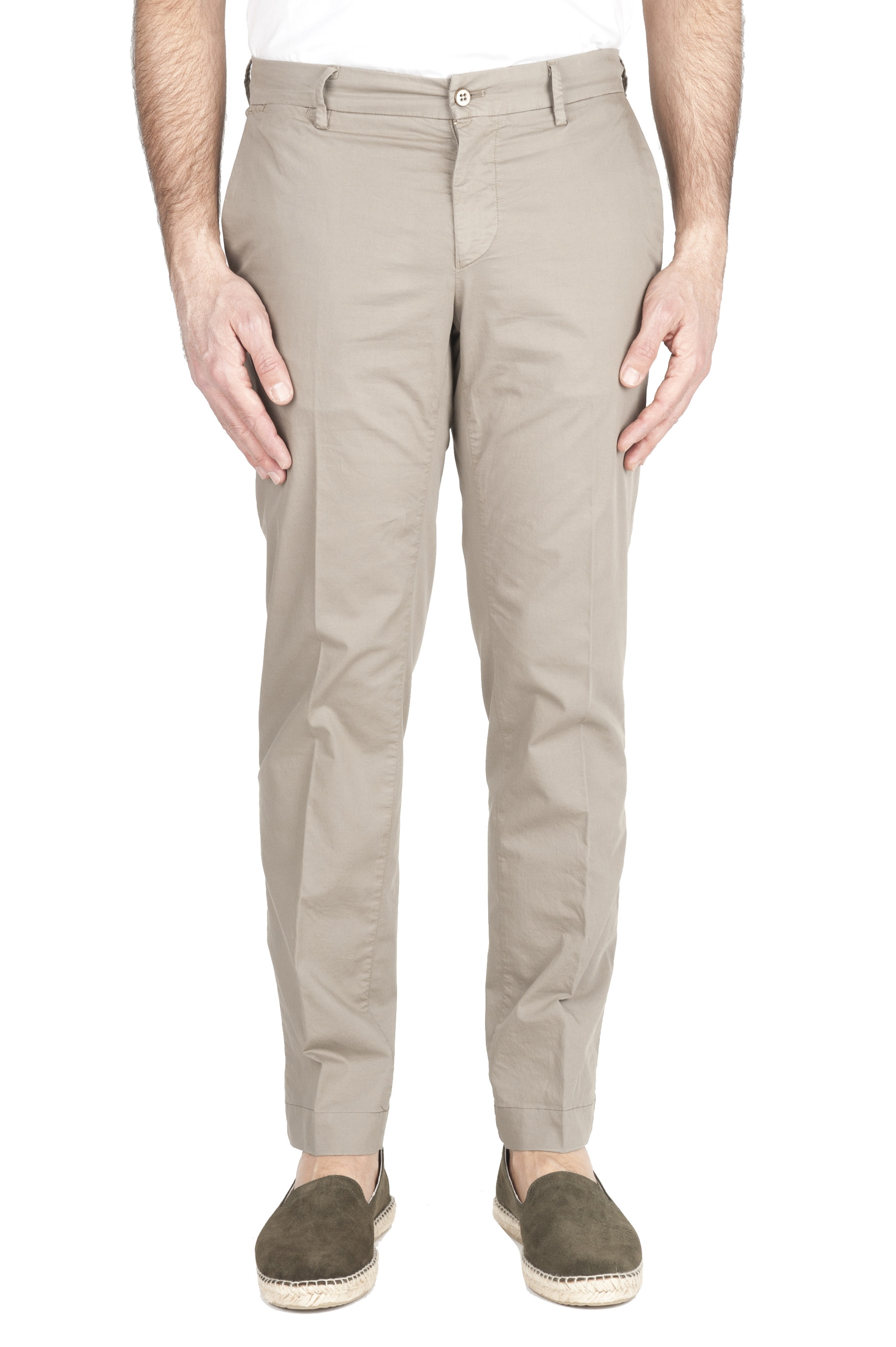 SBU 03256_2021SS Classic chino pants in sand stretch cotton 01