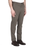 SBU 03434_2021AW Pantalón chino clásico en algodón elástico marrón 02