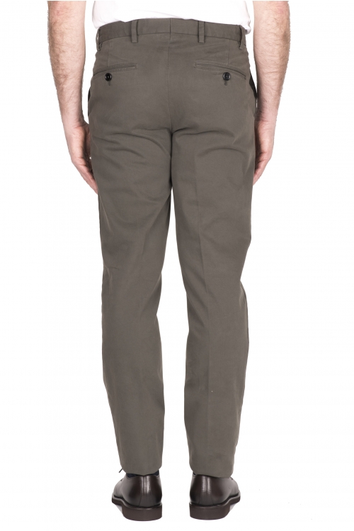 SBU 03434_2021AW Pantalón chino clásico en algodón elástico marrón 01