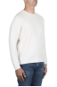 SBU 03493_2021AW White merino extra fine blend round neck sweater  02