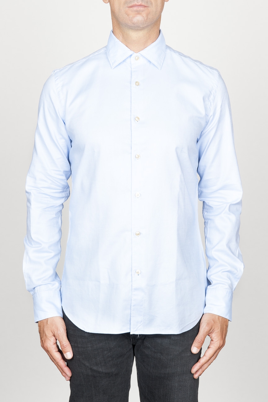 SBU 00941 Clásica camisa oxford azul claro de algodón con cuello de punta  01