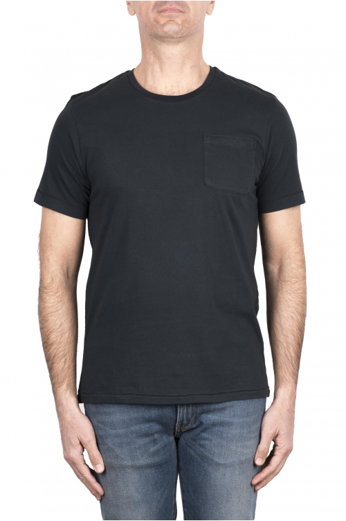 SBU 03330_2021AW Camiseta de algodón gris antracita de cuello redondo y bolsillo de parche 01