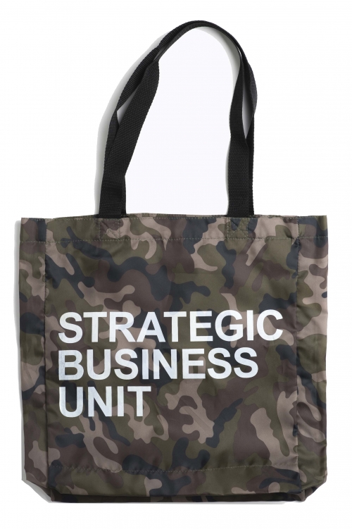 SBU 03609_2021AW Camouflage water resistant tote bag 01