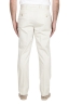 SBU 03863_2022SS Pantalón chino de algodón elástico ultraligero blanco 05