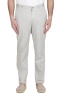 SBU 04128_2023SS Chino pants in pearl ultra-light stretch cotton 01