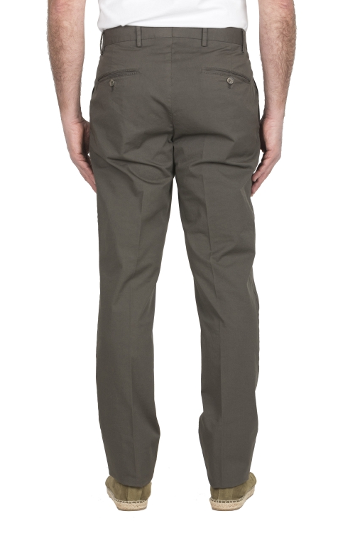 SBU 04131_2023SS Pantalón chino clásico de algodón elástico marrón 01