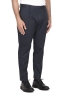SBU 04601_23AW Pantalón clásico de algodón elástico azul con pinzas 02