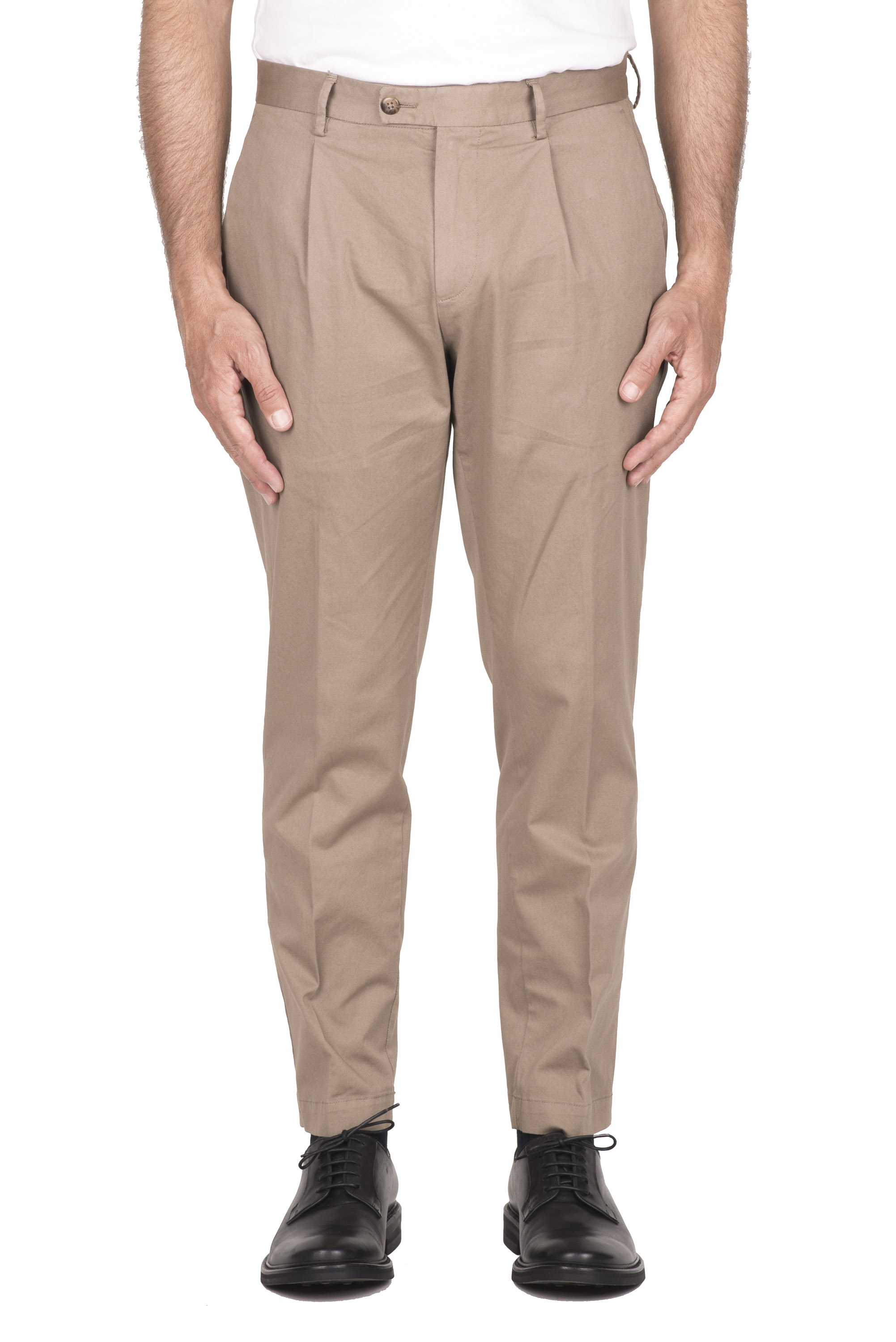 SBU 04604_23AW Pantalon classique en coton stretch beige avec pinces 01