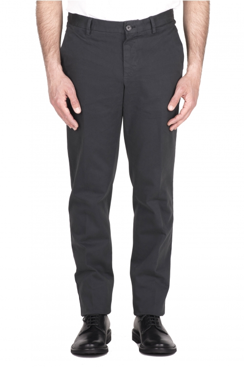 SBU 04612_23AW Pantalón chino clásico en algodón elástico gris 01