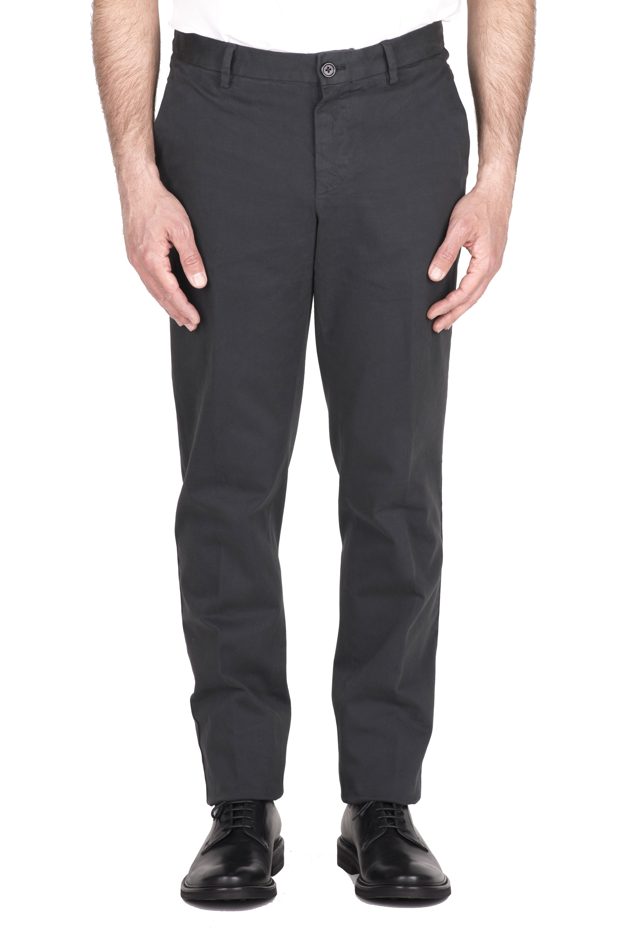 SBU 04612_23AW Pantalon chino classique en coton stretch gris 01