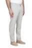 SBU 04976_24SS Chino pants in pearl ultra-light stretch cotton 02
