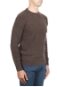 SBU 01469 Suéter marrón de cuello redondo en lana boucle merino extra fina 02