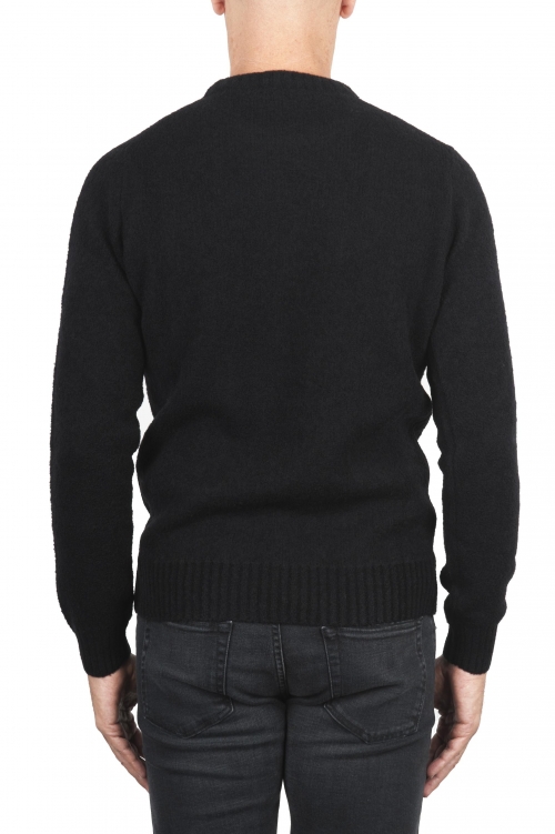 SBU 01471 Suéter negro de cuello redondo en lana boucle merino extra fina 01