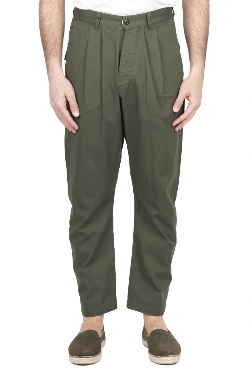 SBU 01670 Pantalón japonés de dos pinzas en algodón verde 01