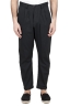 SBU 01674 Pantalón japonés de dos pinzas en algodón negro 01