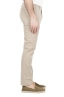 SBU 01680 Pantalones chinos clásicos en algodón elástico beige 03
