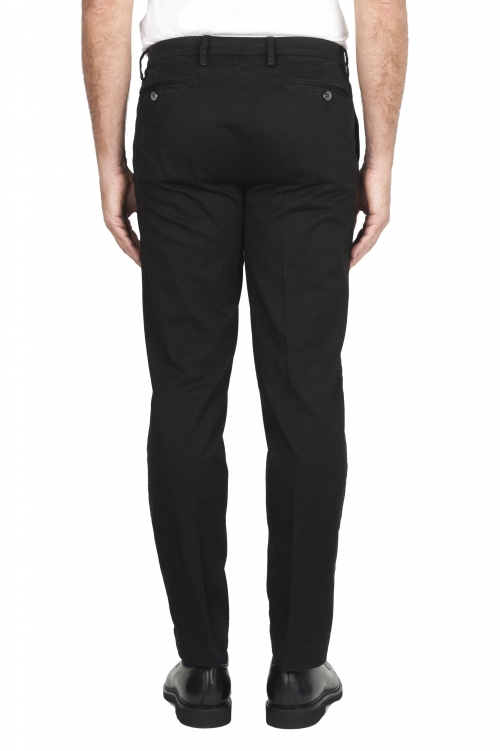 SBU 01537_19AW Pantalones chinos clásicos en algodón elástico negro 01