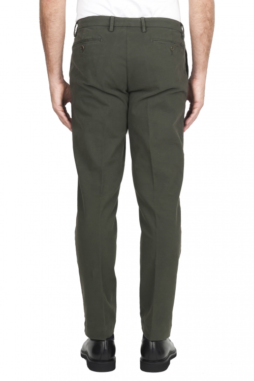 SBU 01542_19AW Pantalones chinos clásicos en algodón elástico verde 01