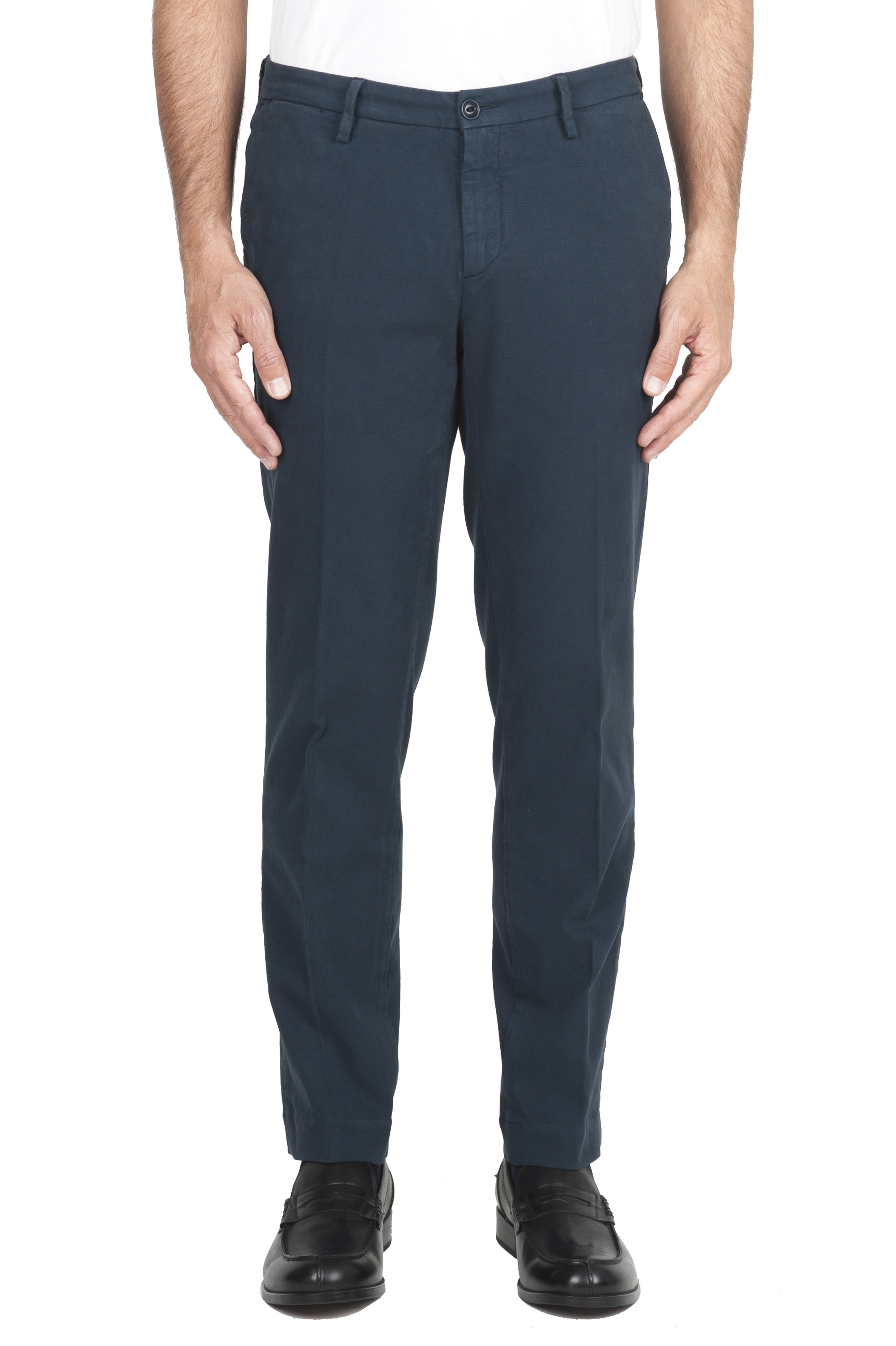 SBU 01544_19AW Pantalones chinos clásicos en algodón elástico azul 01