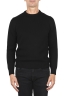 SBU 01878_19AW Jersey negro con cuello redondo en lana merino extra fino 01