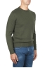 SBU 01879_19AW Jersey verde con cuello redondo en lana merino extra fino 02