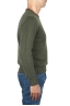 SBU 01879_19AW Jersey verde con cuello redondo en lana merino extra fino 03