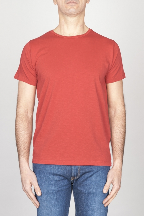 Shirt classique rouge col rond ouvert manches courtes en coton flammé