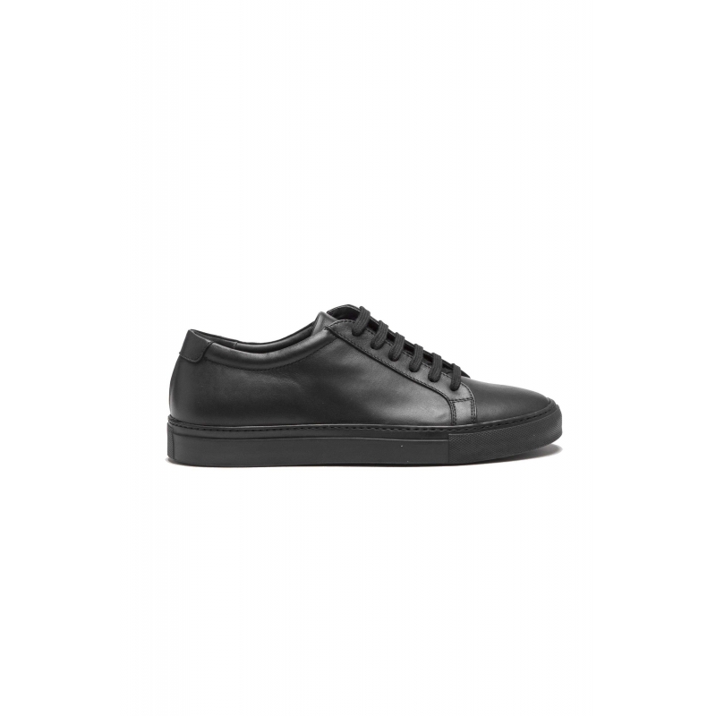 SBU 01527_2020SS Classic lace up sneakers in black calfskin leather 01